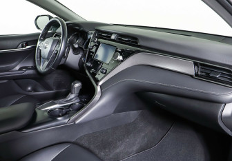 Подержанный автомобиль Toyota Camry Sedan 2020 года (9 фото)
