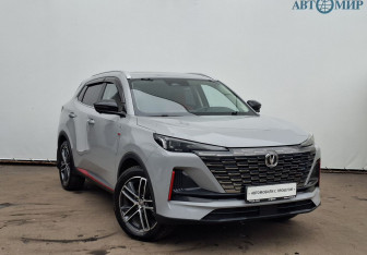 Подержанный автомобиль Changan UNI-S 2024 года (3 фото)