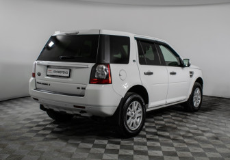 Подержанный автомобиль Land Rover Freelander 2011 года (4 фото)