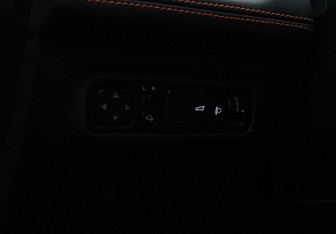 Подержанный автомобиль Changan UNI-K 2023 года (18 фото)