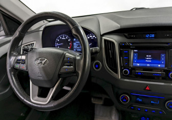 Подержанный автомобиль Hyundai Creta 2016 года (21 фото)