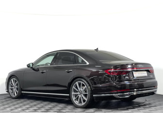 Подержанный автомобиль Audi A8 2020 года (6 фото)