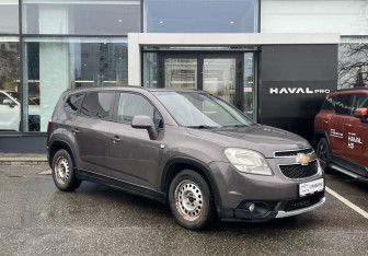 Подержанный автомобиль Chevrolet Orlando 2012 года (3 фото)