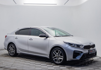Подержанный автомобиль Kia Cerato Sedan 2020 года (7 фото)