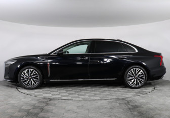 Подержанный автомобиль Hongqi H5 2023 года (8 фото)
