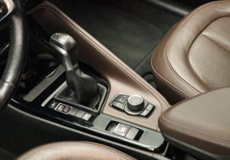 Подержанный автомобиль BMW X1 2016 года (23 фото)