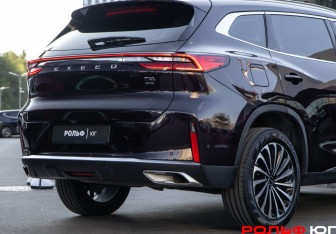 Подержанный автомобиль Exeed TXL 2022 года (19 фото)