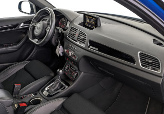 Подержанный автомобиль Audi Q3 2017 года (13 фото)