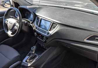 Подержанный автомобиль Hyundai Solaris Sedan 2019 года (13 фото)