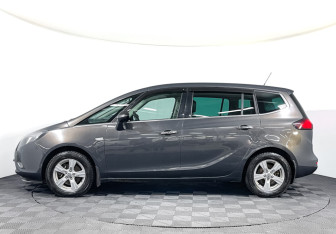 Подержанный автомобиль Opel Zafira Compactvan 2013 года (8 фото)