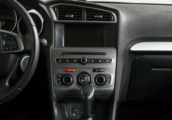 Подержанный автомобиль Citroen C4 Sedan 2017 года (13 фото)