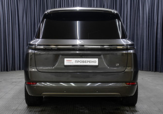 Подержанный автомобиль LiXiang L9 2023 года (6 фото)