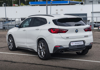 Подержанный автомобиль BMW X2 2021 года (9 фото)