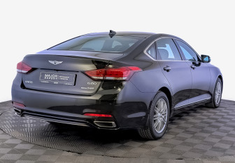 Подержанный автомобиль Genesis G70 2018 года (5 фото)