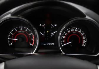 Подержанный автомобиль Toyota Highlander 2011 года (13 фото)