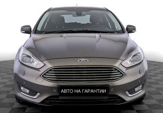 Подержанный автомобиль Ford Focus Hatchback 2018 года (2 фото)