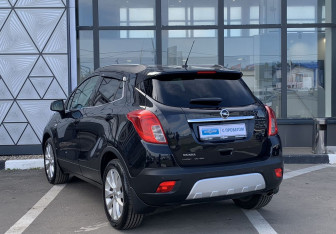 Подержанный автомобиль Opel Mokka 2015 года (6 фото)