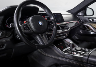 Подержанный автомобиль BMW X6 M 2021 года (14 фото)