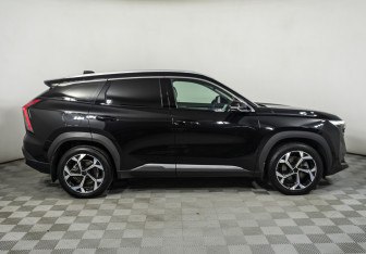 Подержанный автомобиль Geely Atlas 2024 года (4 фото)