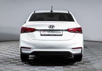 Подержанный автомобиль Hyundai Solaris Sedan 2017 года (6 фото)