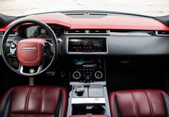 Подержанный автомобиль Land Rover Range Rover Velar 2017 года (9 фото)
