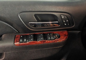 Подержанный автомобиль Chevrolet Tahoe 2012 года (18 фото)