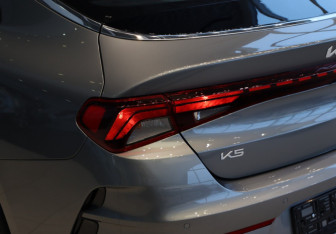Новый Kia K5 2025 (11 фото)
