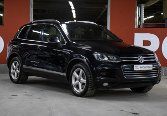 Подержанный автомобиль Volkswagen Touareg 2014 года (3 фото)