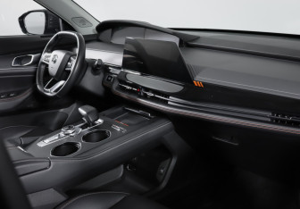 Подержанный автомобиль Changan UNI-K 2024 года (9 фото)