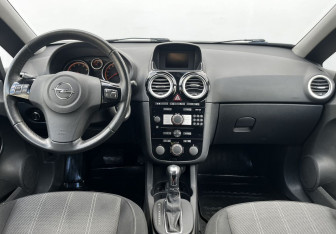 Подержанный автомобиль Opel Corsa 2013 года (12 фото)