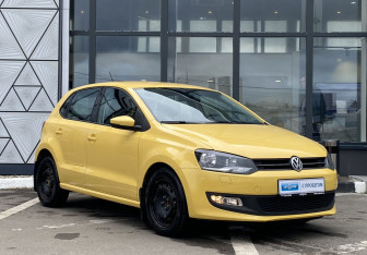 Подержанный автомобиль Volkswagen Polo Hatchback 2010 года (3 фото)