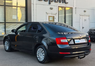 Подержанный автомобиль Skoda Octavia Liftback 2014 года (7 фото)