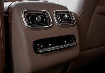 Подержанный автомобиль Jaecoo J8 2024 года (31 фото)