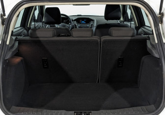 Подержанный автомобиль Ford Focus Hatchback 2018 года (9 фото)