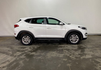 Подержанный автомобиль Hyundai Tucson 2017 года (8 фото)