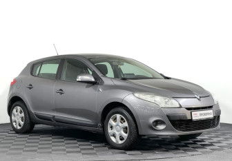 Подержанный автомобиль Renault Megane Hatchback 2012 года (3 фото)