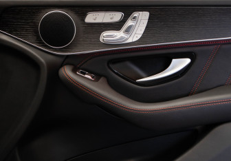 Подержанный автомобиль Mercedes-Benz GLC AMG 2021 года (33 фото)