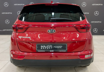 Подержанный автомобиль Kia Sportage 2018 года (6 фото)