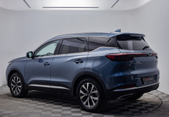 Подержанный автомобиль Chery Tiggo 7 Pro 2021 года (3 фото)