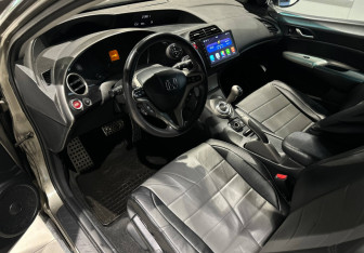 Подержанный автомобиль Honda Civic Hatchback 2007 года (5 фото)