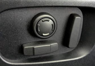 Подержанный автомобиль Land Rover Range Rover Velar 2020 года (25 фото)