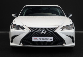 Подержанный автомобиль Lexus ES 2018 года (2 фото)