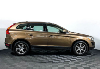 Подержанный автомобиль Volvo XC60 2011 года (4 фото)