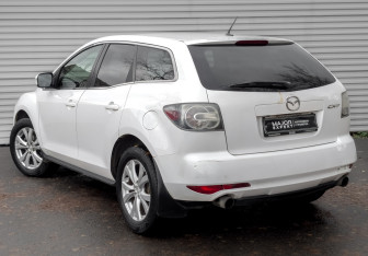 Подержанный автомобиль Mazda CX-7 2010 года (8 фото)
