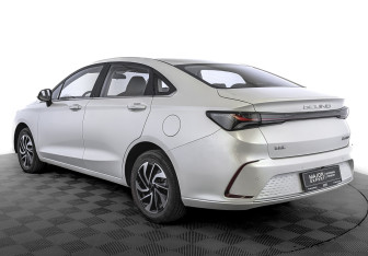 Подержанный автомобиль BAIC U5 Plus 2024 года (7 фото)