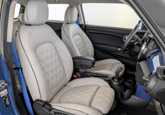 Подержанный автомобиль MINI Hatch 2021 года (23 фото)