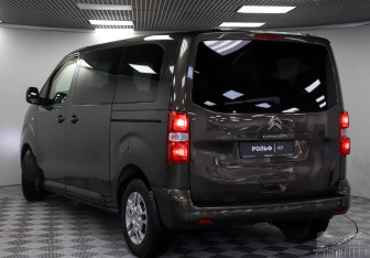 Подержанный автомобиль Citroen SpaceTourer 2018 года (22 фото)