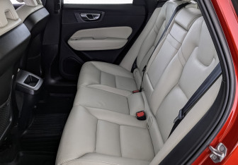 Подержанный автомобиль Volvo XC60 2019 года (18 фото)