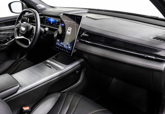 Подержанный автомобиль Geely Preface 2024 года (9 фото)