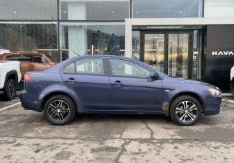 Подержанный автомобиль Mitsubishi Lancer Sedan 2008 года (4 фото)